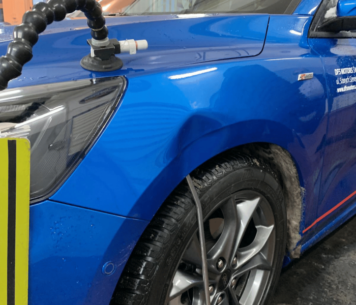 Dentbusters Bezlakierowe usuwanie wgnieceń (2)